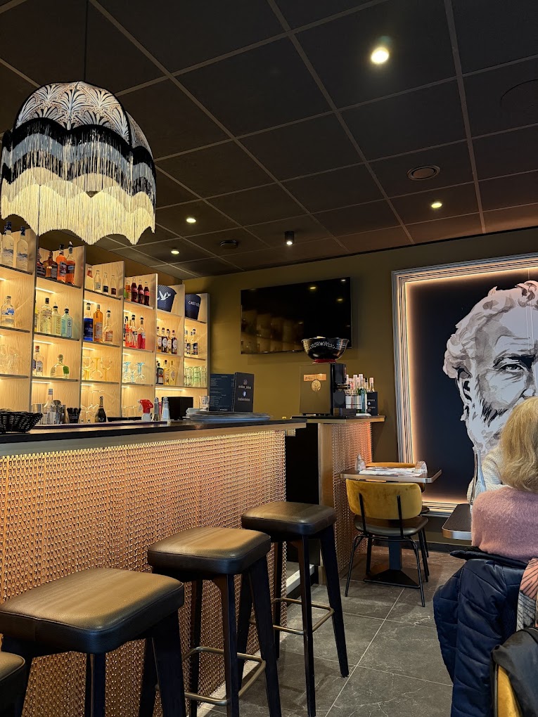 Bar-brasserie with large terrace for sale – Amiens city centre – French receivership - Photo 4