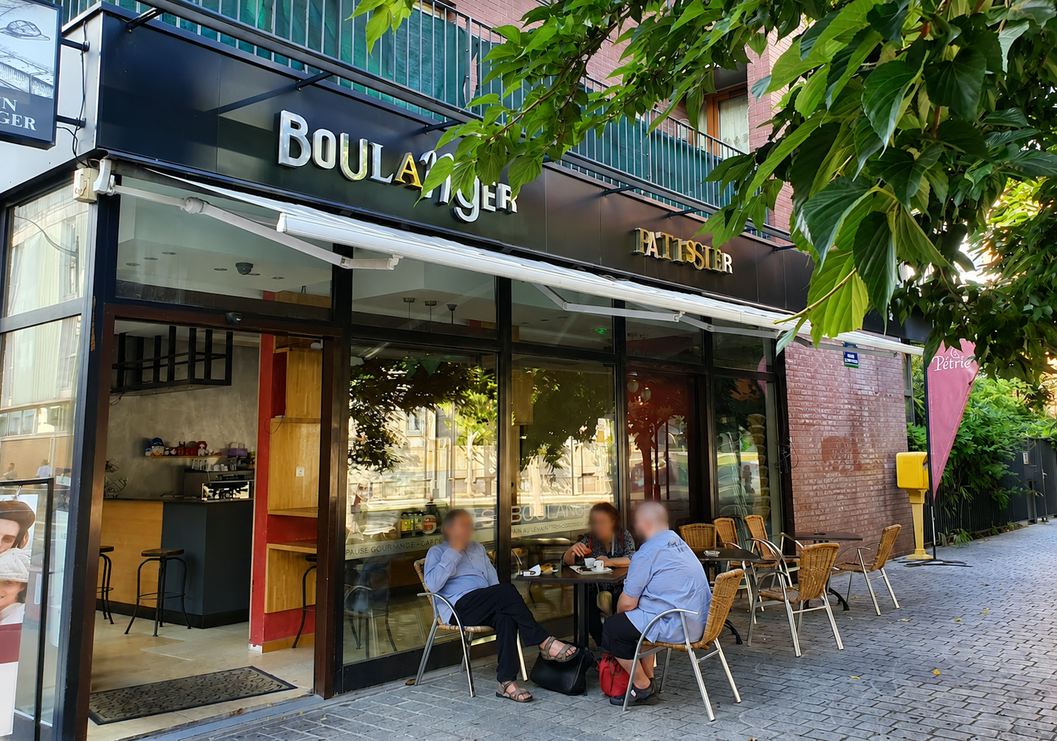 Boulangerie / pâtisserie à céder – Paris 17ᵉ (place des Magasins de l'Opéra Comique)