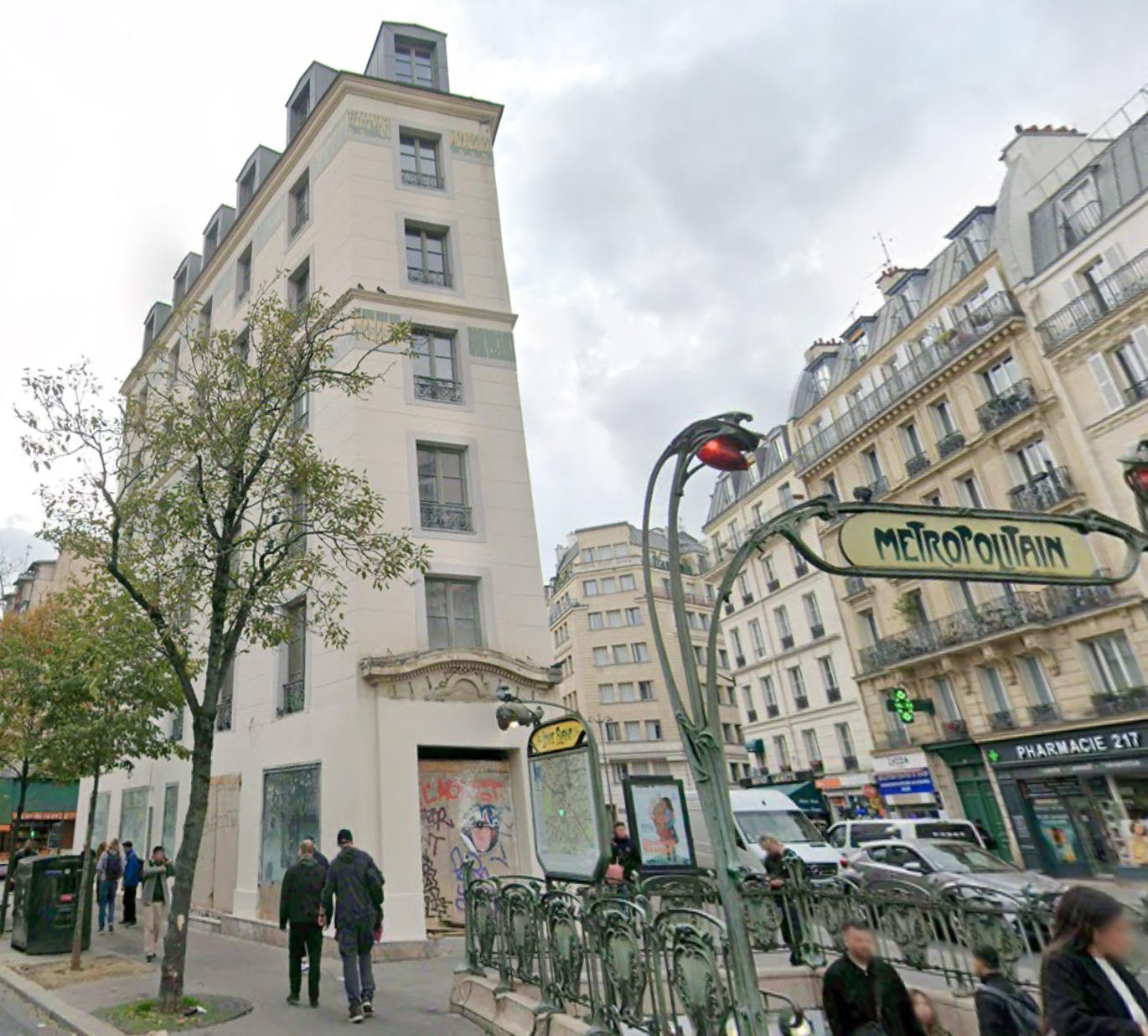 Tourist hotel for takeover – Paris 10th – Judicial liquidation - Photo 3