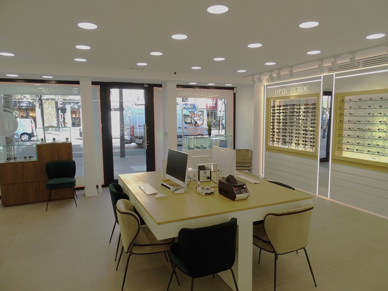Optique & Audioprothèse à reprendre - Paris 14e (Av. Général Leclerc) - Photo 2