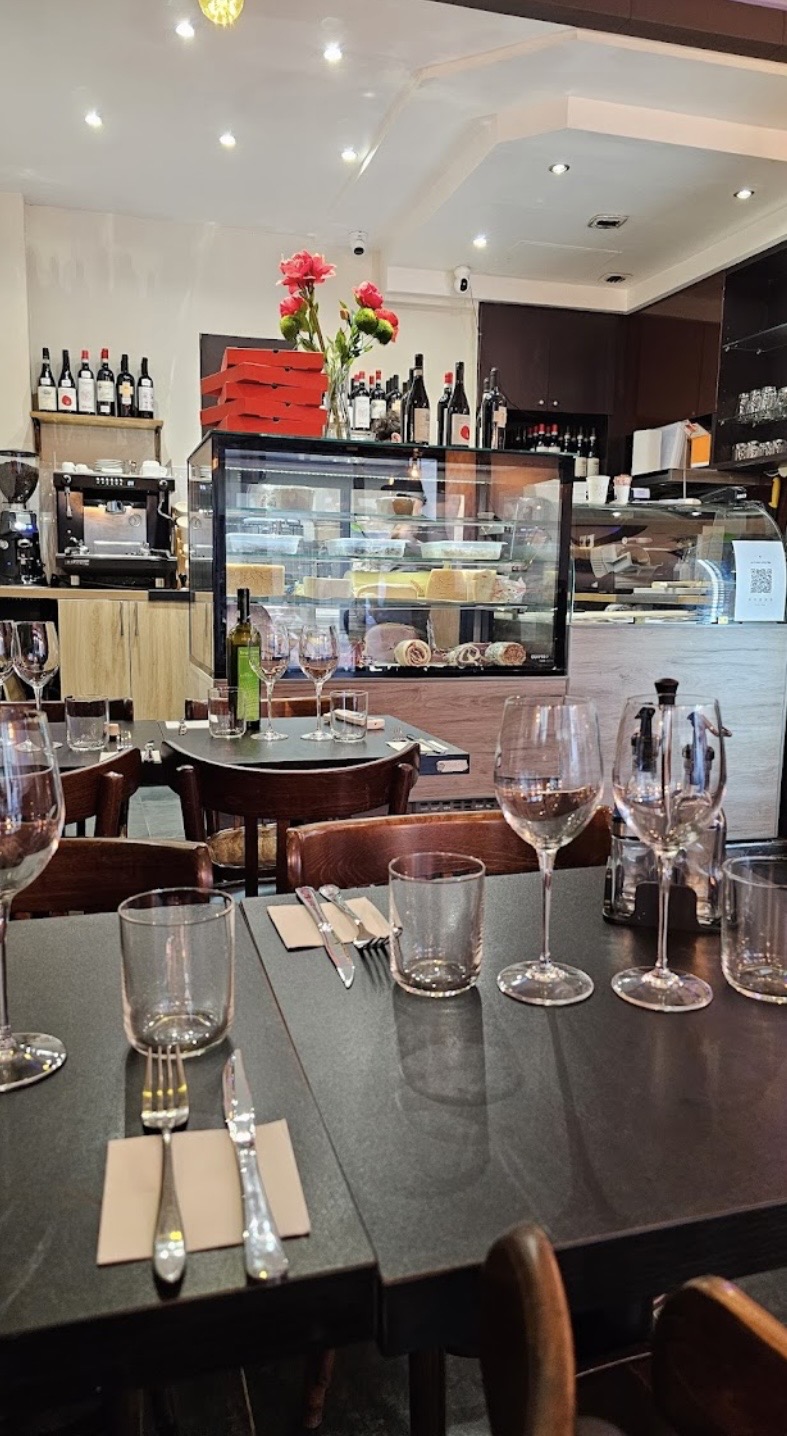 Restaurant / Wine Cellar – Paris 6th – Premium Location - Photo 3