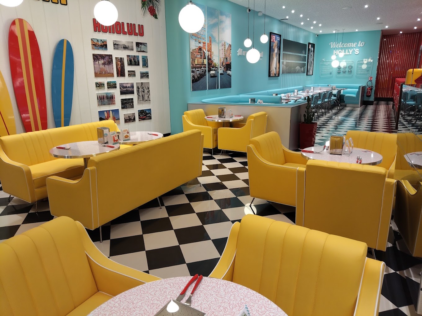 Restaurant diner américain – CA 1,37 M€ – Plaisir / Les Clayes-sous-Bois (78) - Photo 3