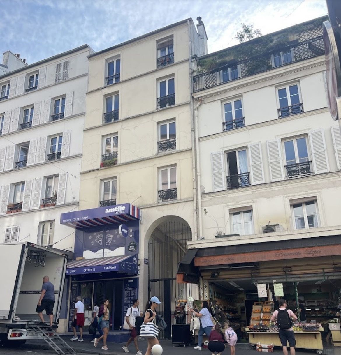 Restaurant avec terrasse – Rue Lepic, Montmartre – Paris 18e - Photo 3