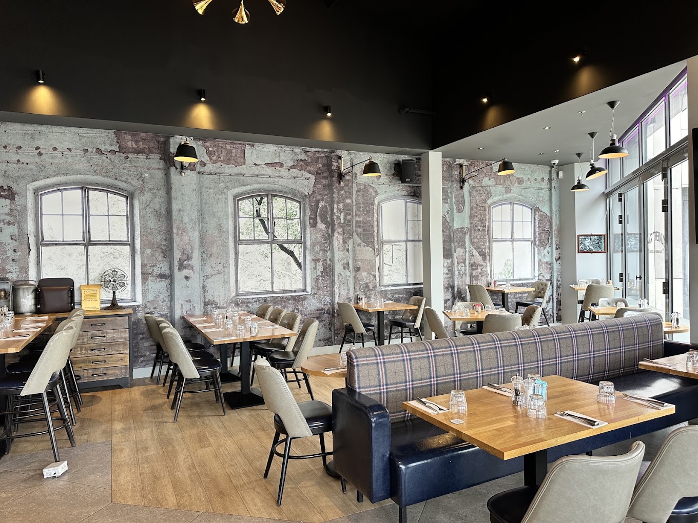 Restaurant traditionnel 220 places – Val-d'Oise – CA 1,54 M€ - Photo 3